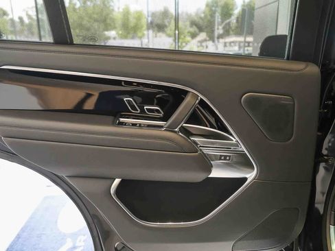 New 2026 Land Rover Range Rover Long Wheelbase SE AWD/4WD image 14