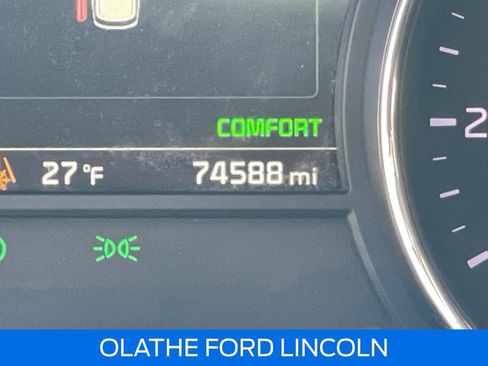 Used 2018 Kia Sedona SX image 19