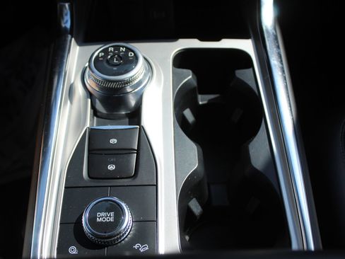 Used 2023 Ford Explorer XLT w/ Equipment Group 202A AWD/4WD image 28