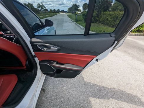 Used 2019 Alfa Romeo Giulia w/ Quick Order Package 22K Sport image 11