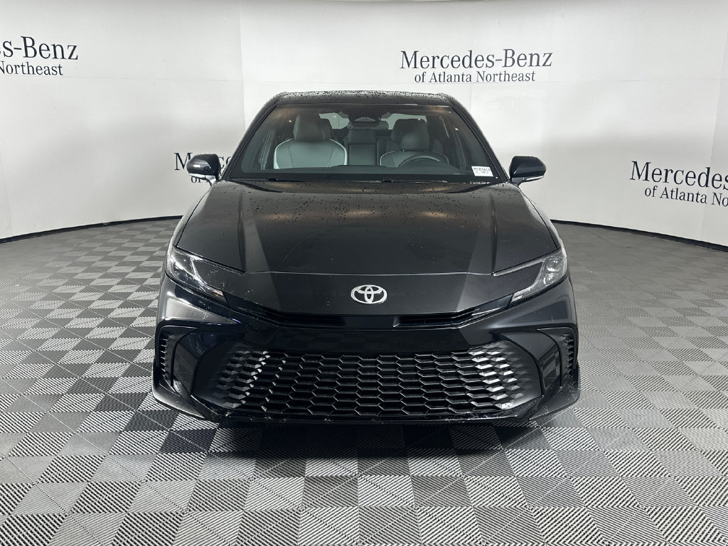Used 2025 Toyota Camry SE FWD image 2