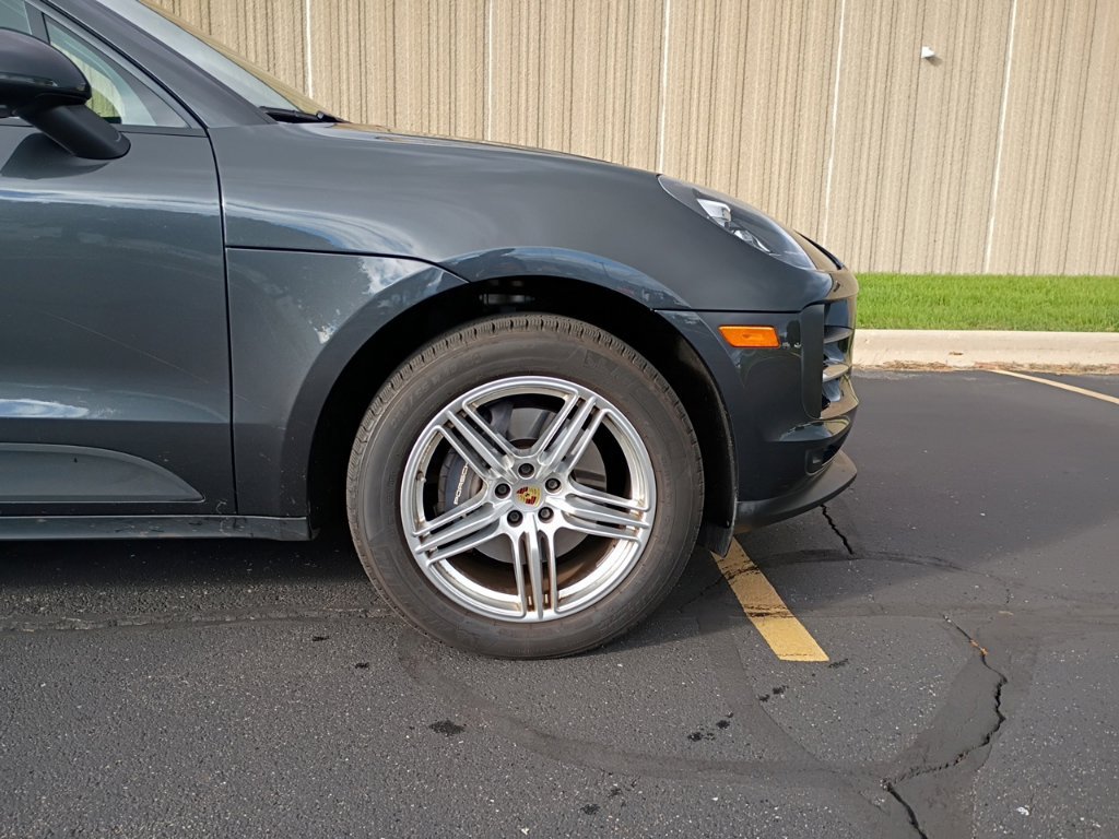 Certified 2021 Porsche Macan AWD/4WD image 7