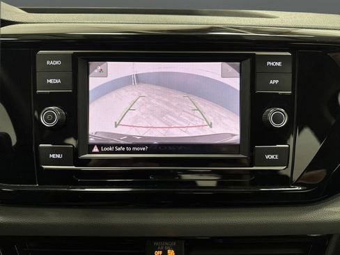 Used 2024 Volkswagen Taos S image 9