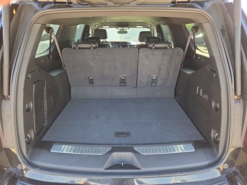 Used 2024 GMC Yukon XL Denali AWD/4WD image 12
