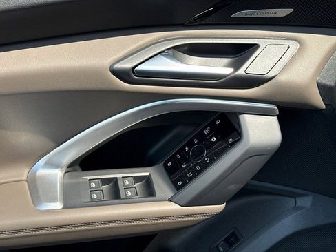 Certified 2025 Audi Q5 Premium Plus w/ Premium Plus image 17