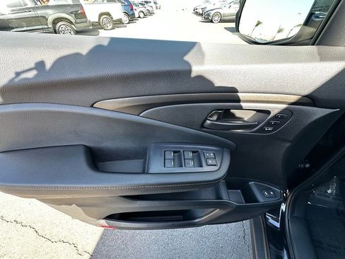 Used 2025 Honda Passport TrailSport image 14