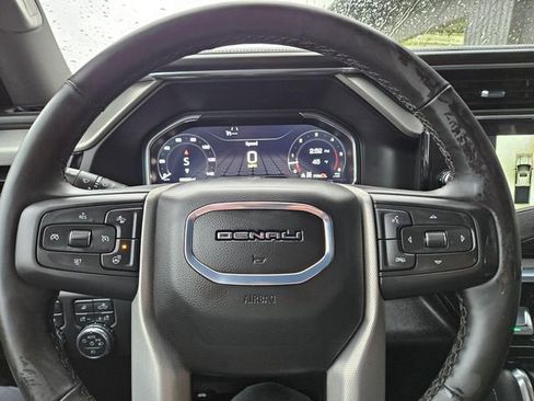 Used 2025 GMC Sierra 3500 Denali w/ Denali Reserve Package image 24