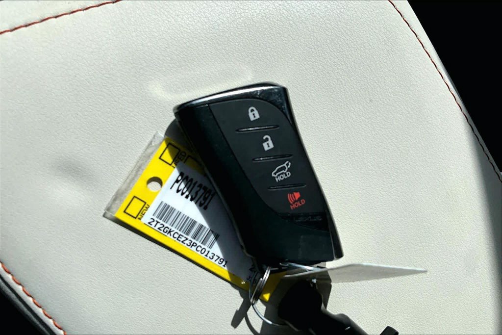 Used 2023 Lexus NX 350h AWD image 14