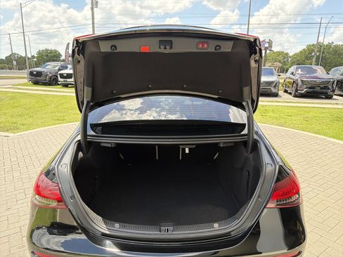 Used 2022 Mercedes-Benz E 350 Sedan image 11