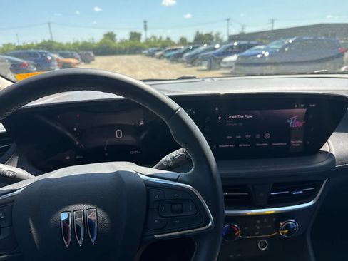 Used 2024 Buick Encore GX Preferred FWD image 18