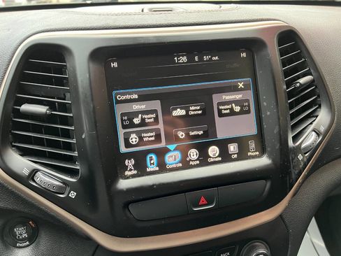 Used 2016 Jeep Cherokee 75th Anniversary image 28