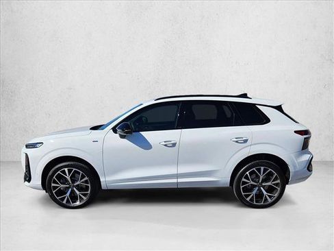 New 2026 Audi Q3 quattro 2.0T AWD/4WD image 5