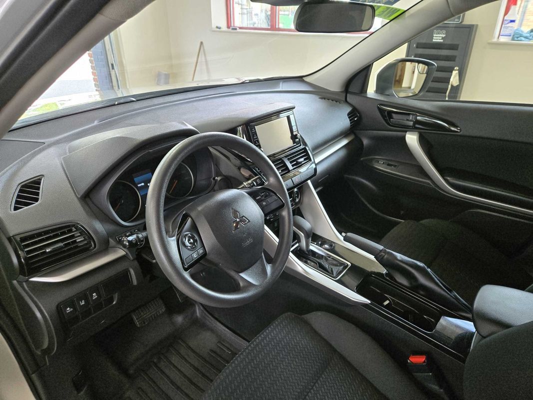 Used 2022 Mitsubishi Eclipse Cross ES FWD image 19