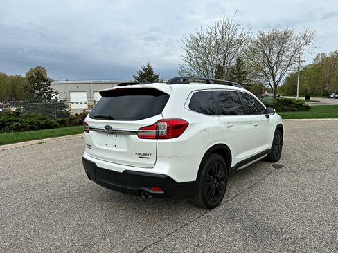 Used 2022 Subaru Ascent Limited w/ Technology Package AWD/4WD image 9