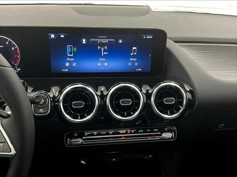 New 2026 Mercedes-Benz GLA 250 image 18