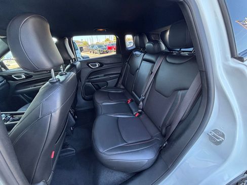 Used 2025 Jeep Compass Trailhawk AWD/4WD image 24