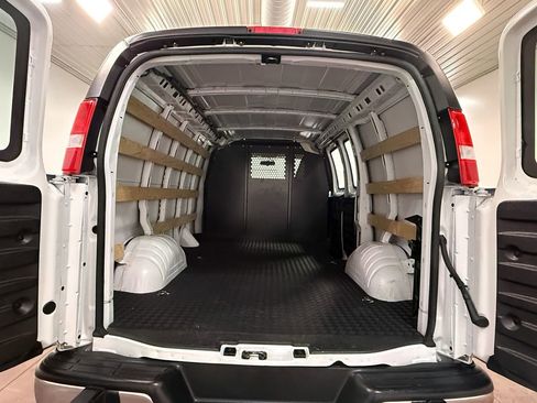 Used 2024 GMC Savana 2500 w/ Driver Convenience Package image 22