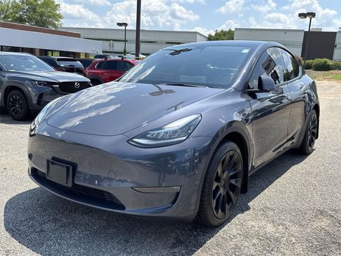 Used 2023 Tesla Model Y Long Range AWD/4WD image 4