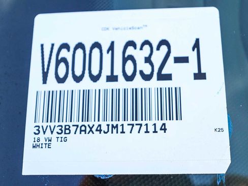 Used 2018 Volkswagen Tiguan SEL image 30