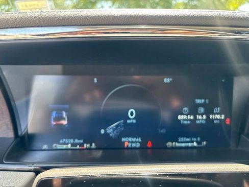 Used 2022 Lincoln Navigator Reserve AWD/4WD image 21