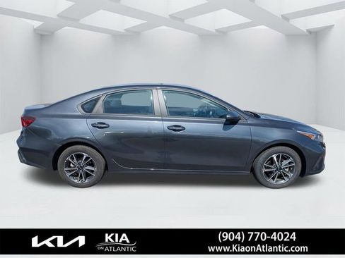 Used 2024 Kia Forte LXS FWD image 2