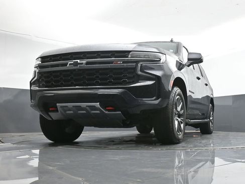 Used 2022 Chevrolet Suburban Z71 w/ Luxury Package image 38