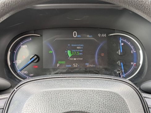 Used 2025 Toyota RAV4 XLE AWD/4WD image 15