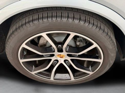 Used 2021 Porsche Cayenne S AWD/4WD image 45