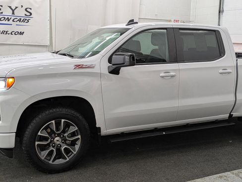 Used 2023 Chevrolet Silverado 1500 RST image 2