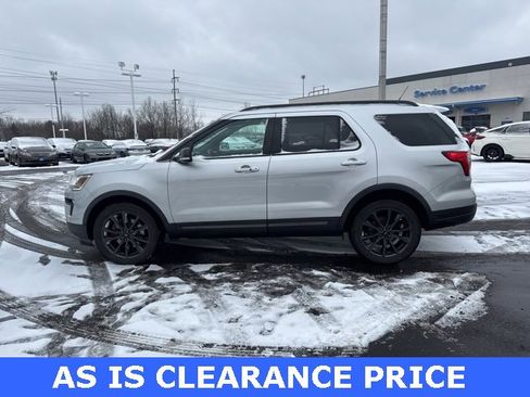 Used 2018 Ford Explorer XLT w/ Equipment Group 202A image 19