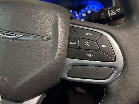 Used 2023 Chrysler Voyager LX image 24