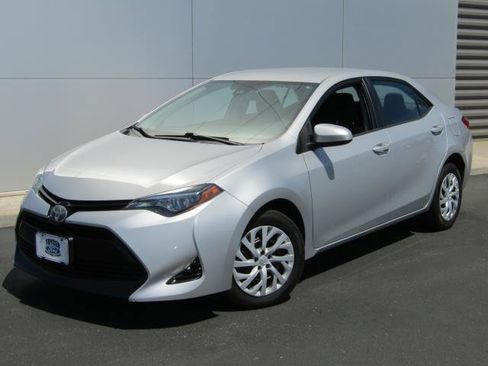 Used 2017 Toyota Corolla LE FWD image 28