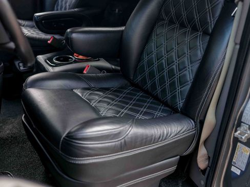 Used 2023 Chevrolet Express 2500 image 68