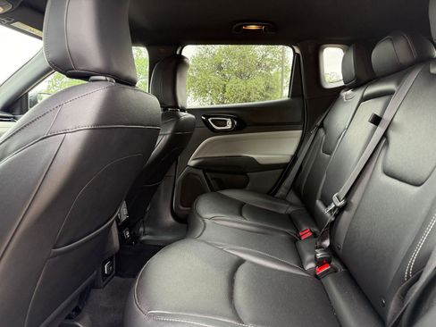 Used 2025 Jeep Compass Limited AWD/4WD image 25