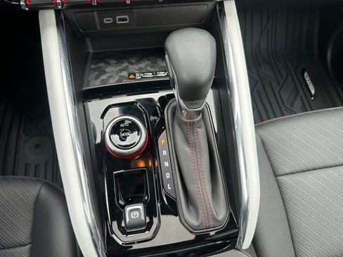 Used 2024 GMC Canyon AT4X AWD/4WD image 31