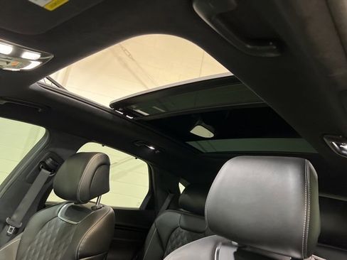 Used 2023 Genesis GV70 3.5T Sport w/ Sport Prestige Package image 40