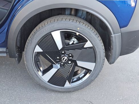 New 2026 Nissan Kicks SR FWD image 9