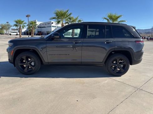 New 2025 Jeep Grand Cherokee Limited w/ Black Appearance Package image 2