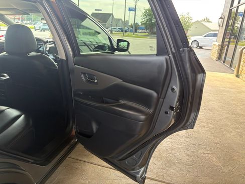 Used 2023 Nissan Murano SV FWD image 4