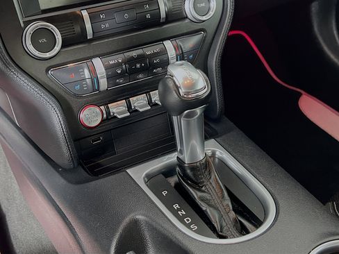 Used 2022 Ford Mustang Premium RWD image 11