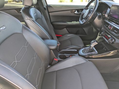Used 2022 Kia Forte GT-Line FWD image 11