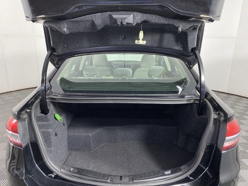 Used 2018 Ford Fusion S FWD image 31