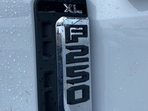 New 2026 Ford F250 XL w/ XL Off-Road Package AWD/4WD image 15