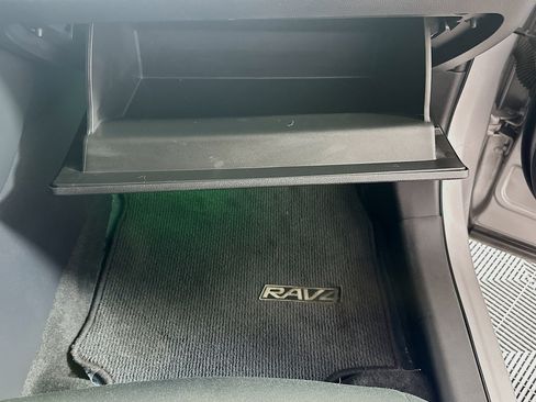 Certified 2024 Toyota RAV4 SE AWD/4WD image 32