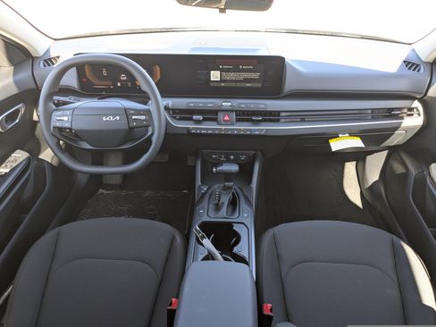 New 2026 Kia K4 FWD image 16