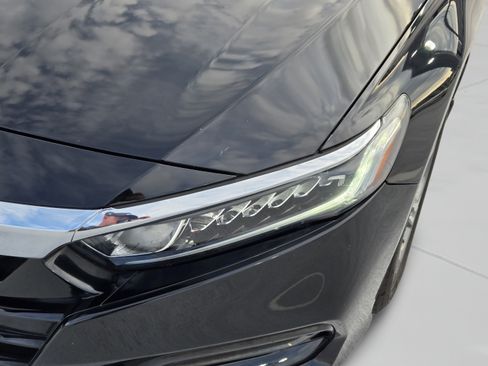 Used 2020 Honda Accord EX image 8