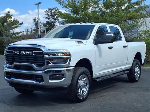 New 2026 RAM 2500 Tradesman AWD/4WD image 2