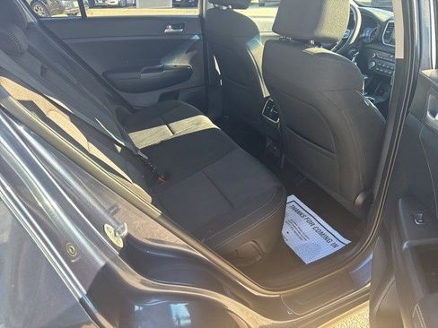 Used 2021 Kia Sportage LX image 16