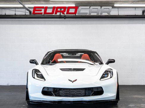 Used 2015 Chevrolet Corvette Z06 w/ 3LZ Preferred Equipment Group image 10