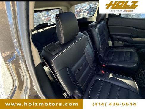 Certified 2019 GMC Acadia Denali w/ Technology Package image 29